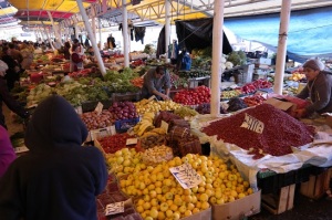 Frutas y verduras en el mercado de Valdivia